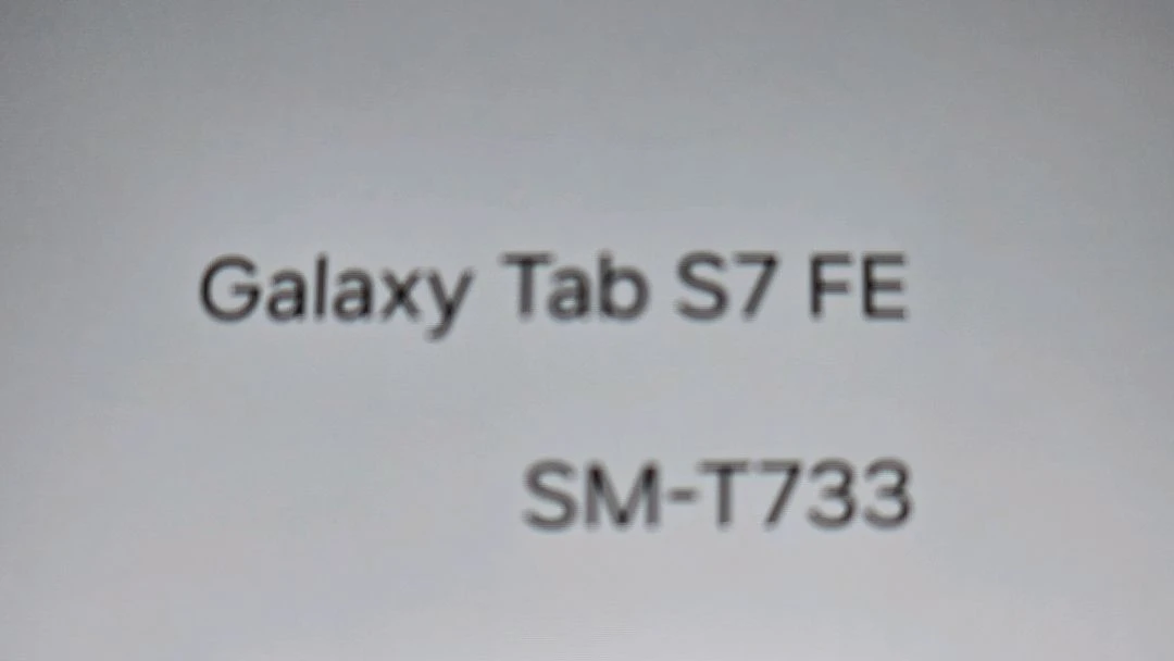 갤럭시탭s7 fe. sm-t733 이미지