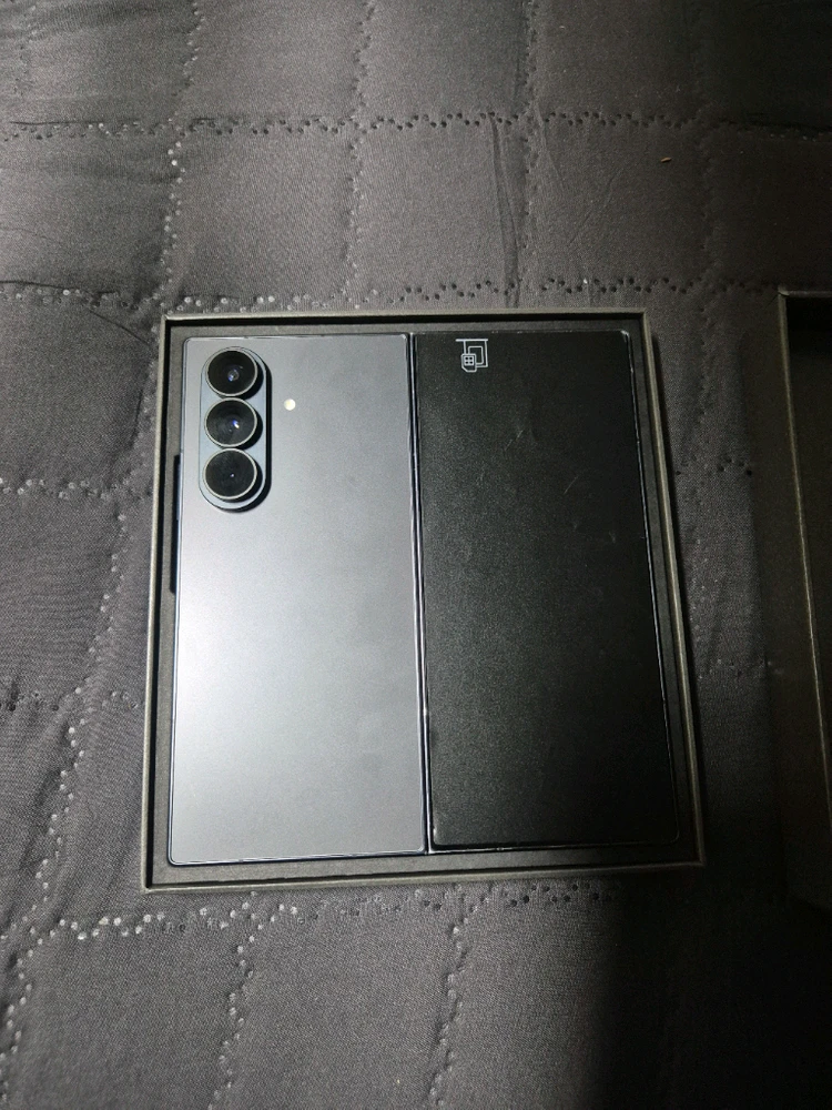 갤럭시 Z폴드7 512GB 자급제 이미지