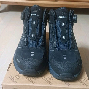 무료배송 지벤 안전화 zb-171s 사이즈 265 새상품 57,000원. 이미지