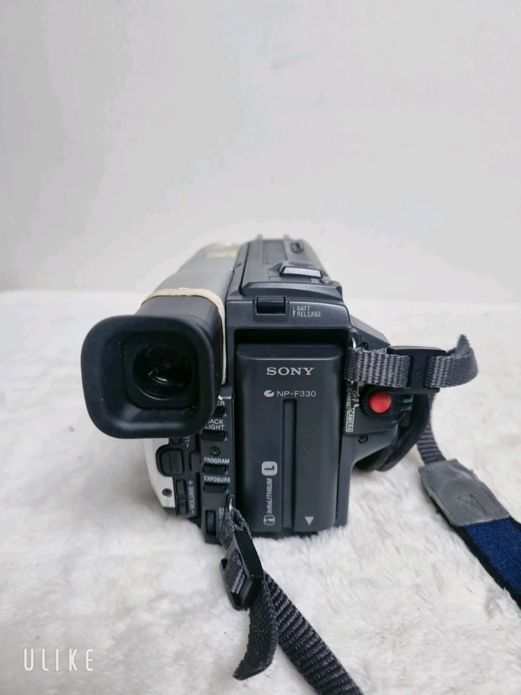 소니 빈티지 캠코더 DCR-TRV120 이미지