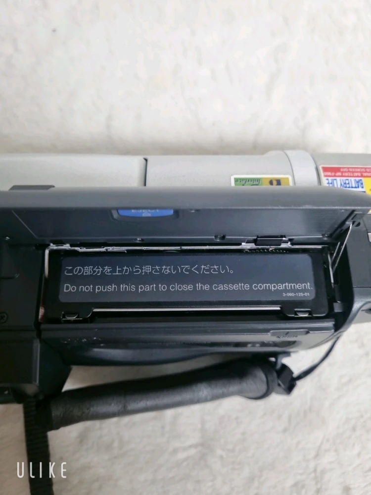 소니 빈티지 캠코더 DCR-TRV120 이미지