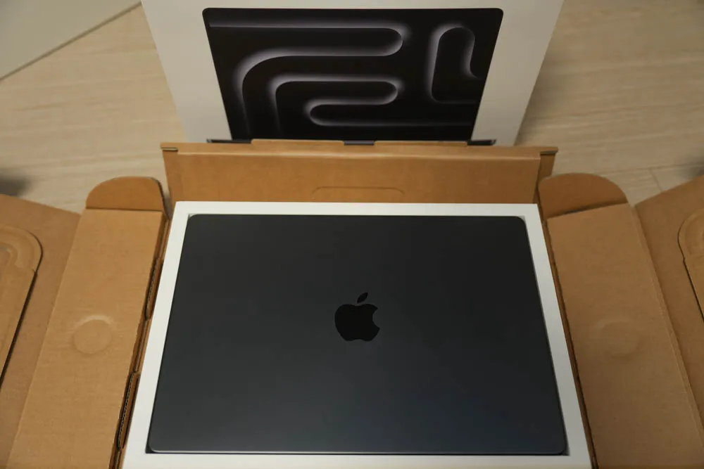 애플 맥북프로 14인치 M5 Pro 24g 1tb 이미지