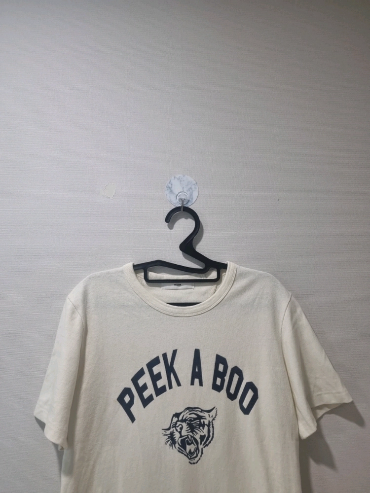 비이커 22SS PEEK A BOO 프린팅 반팔티 아이보리 이미지