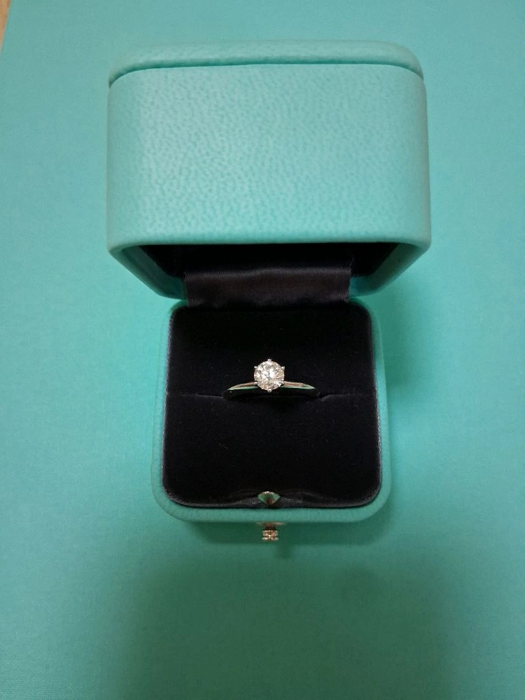 새상품)티파니 5.7부(0.57ct) 플래티늄 다이아 반지 이미지