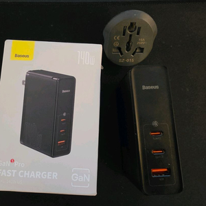 베이스어스 Baseus 140w 멀티포트 고속충전기+변환플러그 판매합니다 이미지