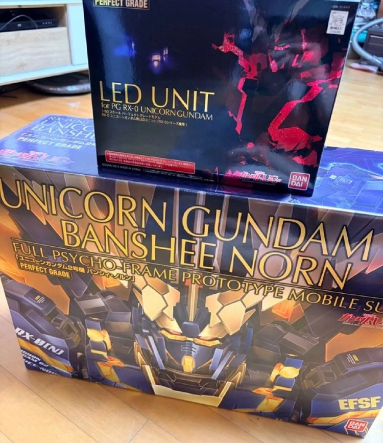 반다이 정품 PG 유니콘 건담 벤시 노른 + LED 킷 (미개봉 새제품) - 안심되는 중고거래