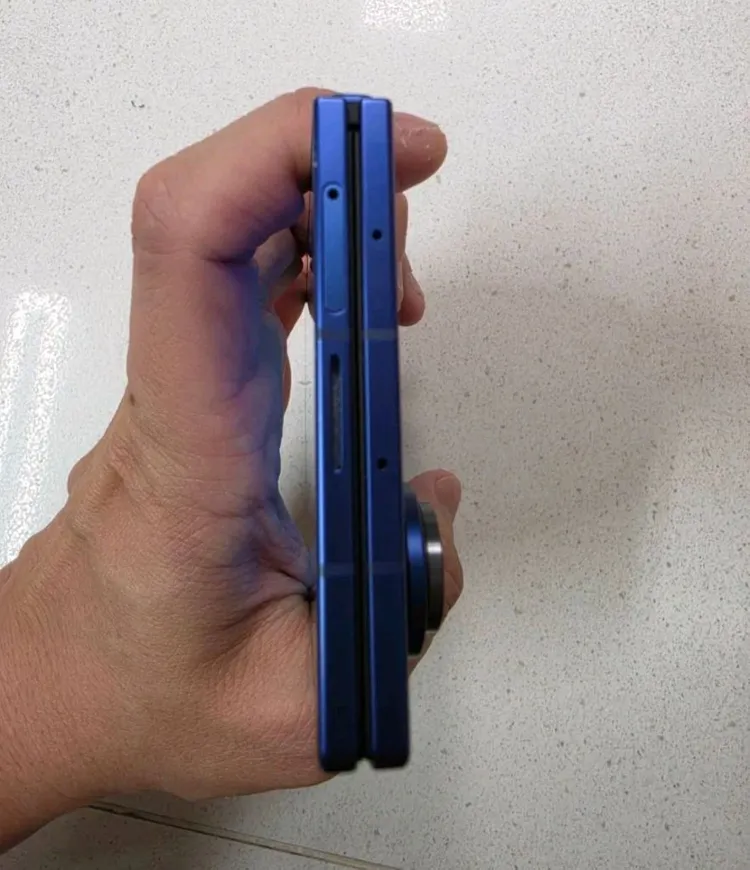 갤럭시 Z 폴드7 512GB 블루쉐도우 판매합니다. 이미지