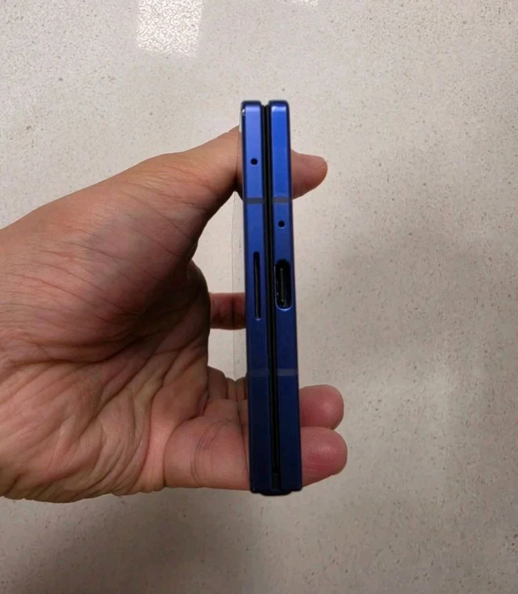 갤럭시 Z 폴드7 512GB 블루쉐도우 판매합니다. 이미지