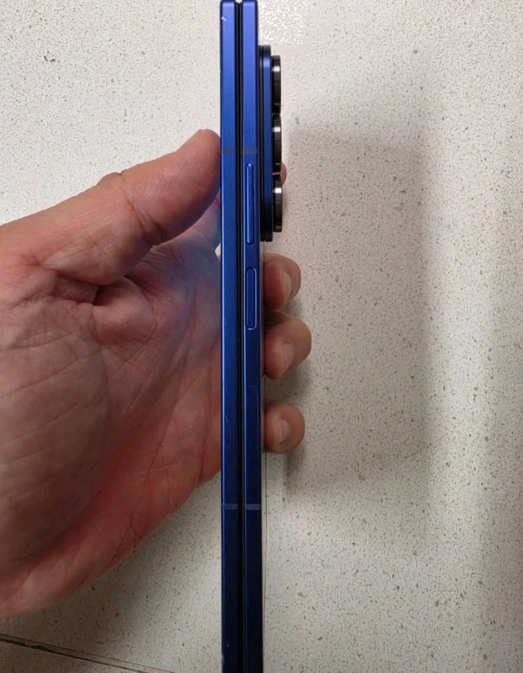 갤럭시 Z 폴드7 512GB 블루쉐도우 판매합니다. 이미지