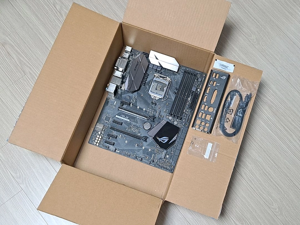 아수스 ASUS ROG STRIX H270F H270 대장급 메인보드 인텔 6세대 7세대 1151소켓 - 안심되는 중고거래