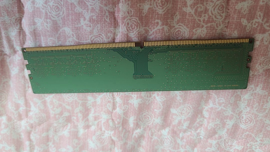 삼성 ddr4 8g pc4-3200aa 데스크탑용 단면 (m378a1k43eb2-cwe) 이미지