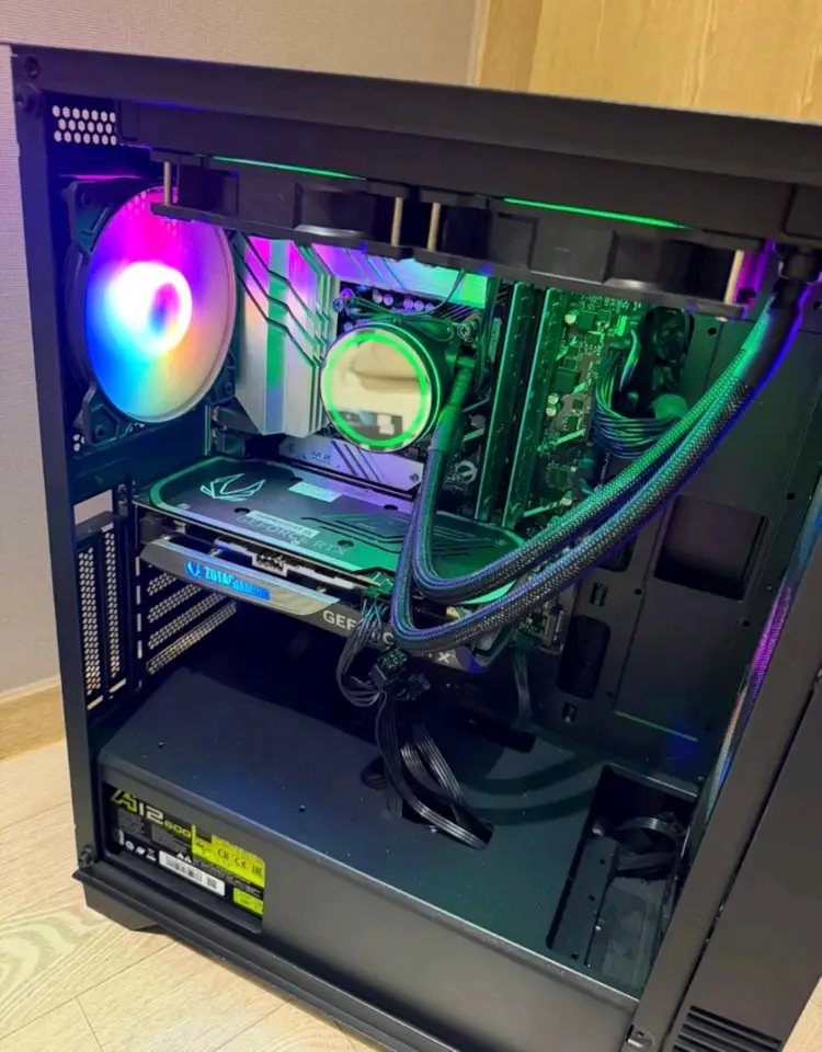 i7-13700F RTX 4070 고사양 게이밍PC 본체 이미지