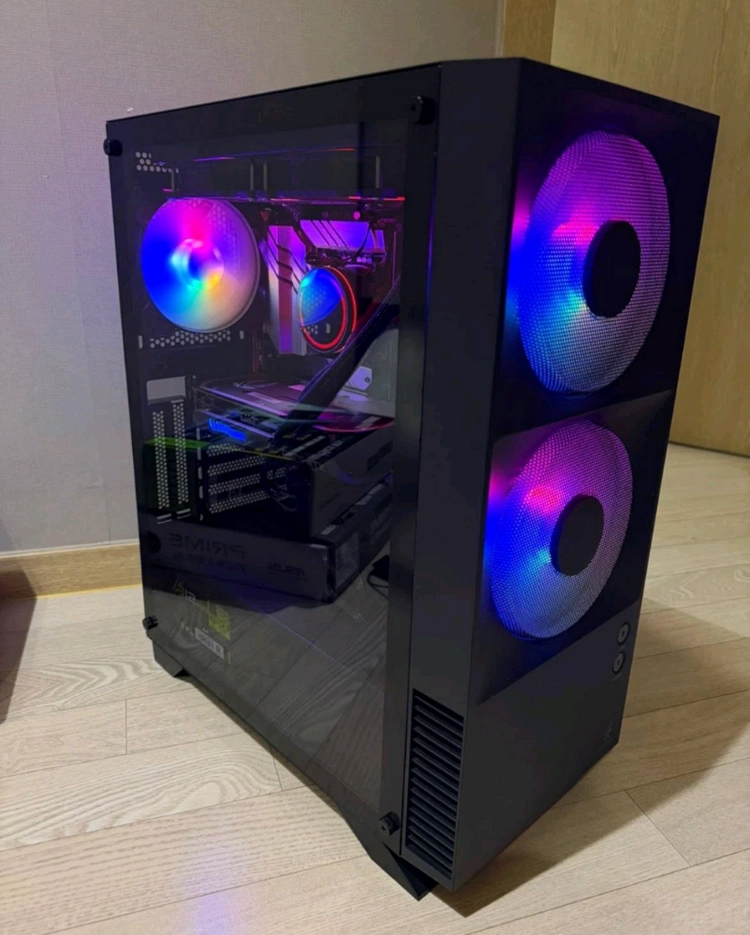 i7-13700F RTX 4070 고사양 게이밍PC 본체 이미지