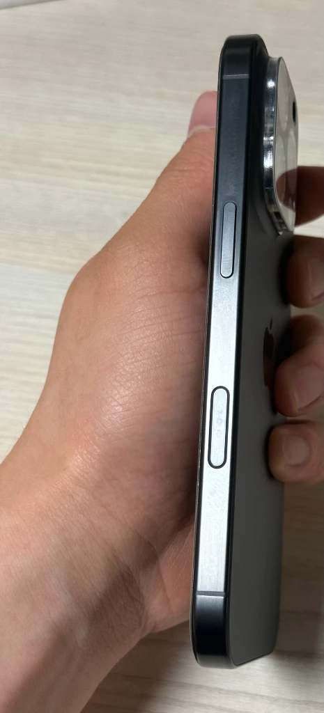 iPhone 16 Pro 256GB 블랙티타늄 | 배터리 96% | S급 + 교신 가능 이미지