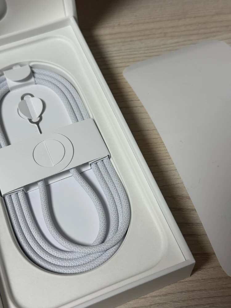 iPhone 16 Pro 256GB 블랙티타늄 | 배터리 96% | S급 + 교신 가능 이미지