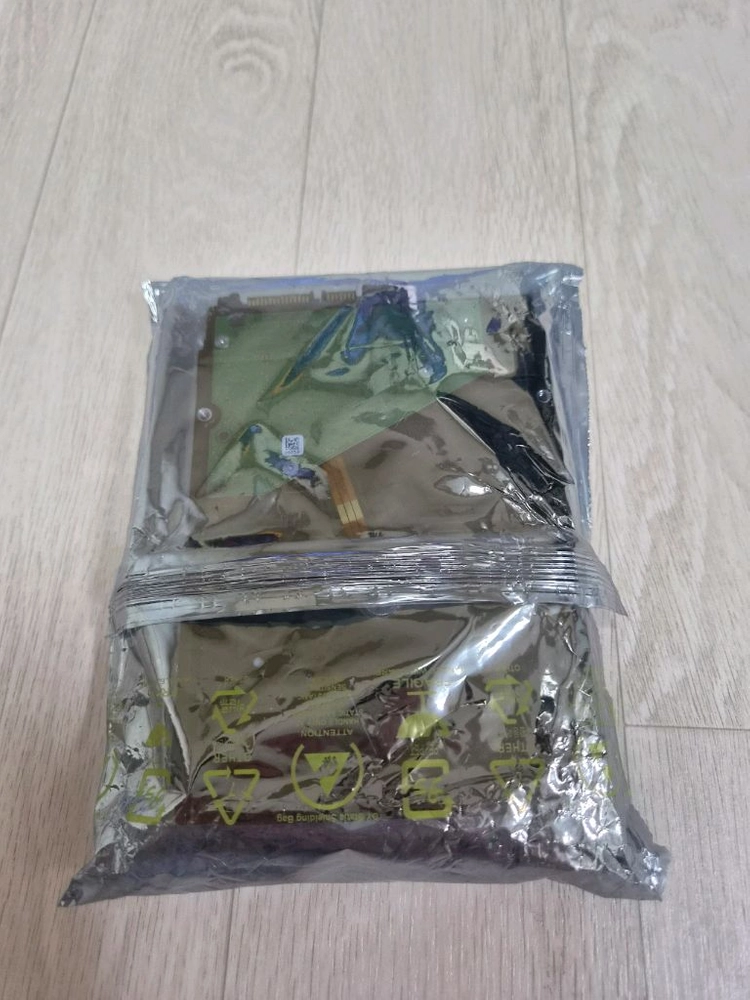 미개봉 씨게이트 바라쿠다 8TB HDD 이미지