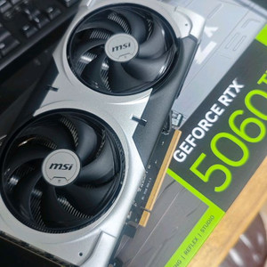 RTX 5060 Ti 그래픽카드 이미지