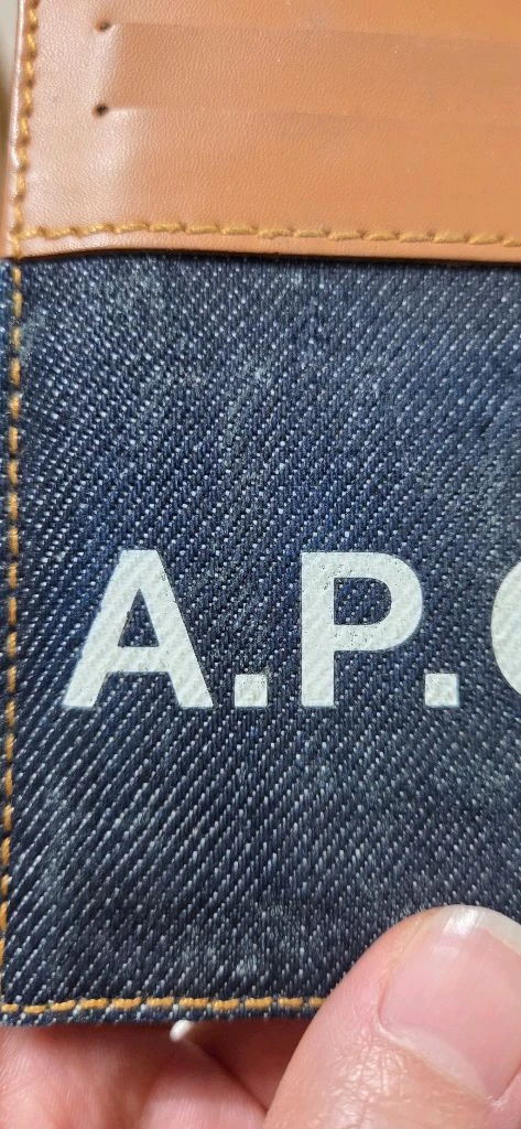 A.P.C.(아페쎄) 악셀 넥스트랩 카드지갑 남여공용 이미지