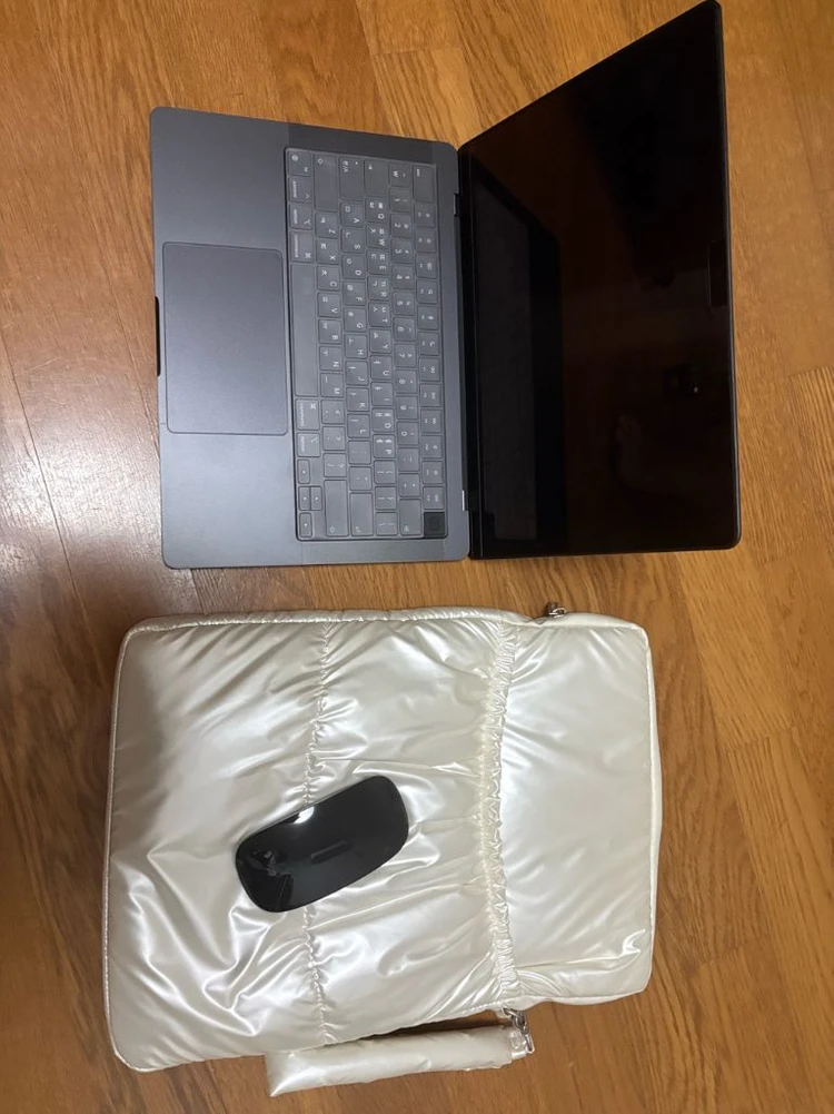 맥북프로14 m3 18gb 512gb + 매직마우스 팝니다 이미지