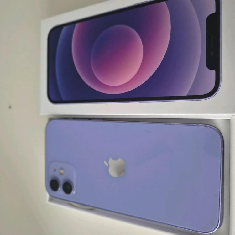아이폰 12 퍼플 색상 64GB 이미지
