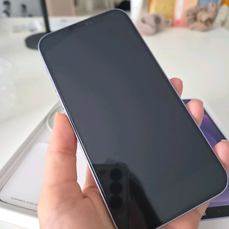 아이폰 12 퍼플 색상 64GB 이미지