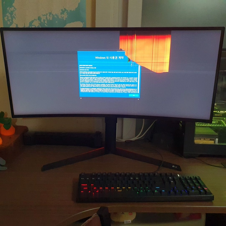 LG 울트라기어 34GK950F 34인치 144hz 게이밍 커브드 모니터(파손) 부품용 처분! - 안심되는 중고거래