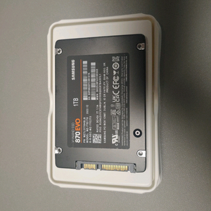 삼성 870 EVO 1TB SSD 이미지