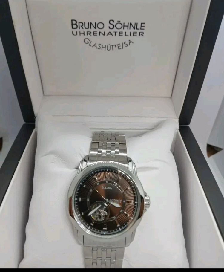 BULOVA 오픈하트 오토매틱 이미지