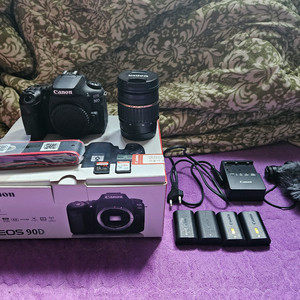 캐논 EOS 90D + 탐론 17-50 + DM-E100 이미지