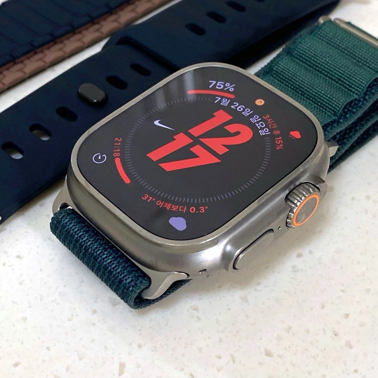 애플워치 울트라2 49mm 내추럴티타늄 이미지