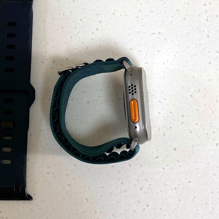 애플워치 울트라2 49mm 내추럴티타늄 이미지