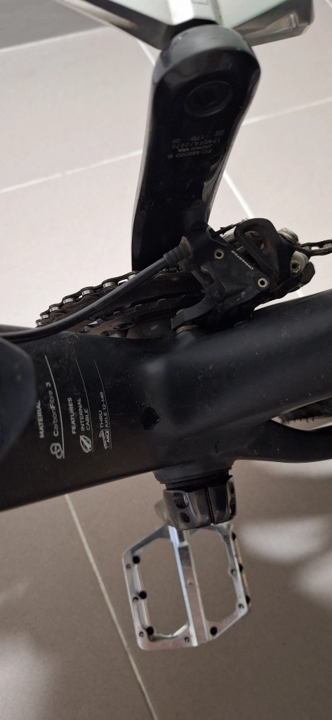 풀카본 MTB 자전거 이미지