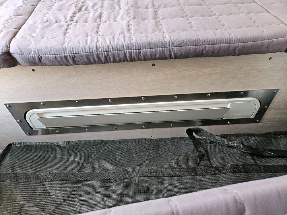 캠핑트레일러 이미지