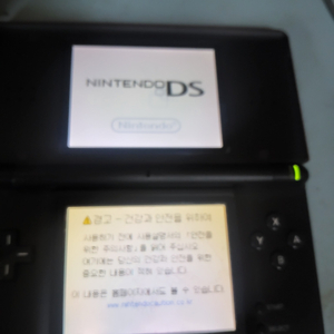 닌텐도 DS Lite 레드/블랙 | 정상작동 | 정품 충전기 포함 이미지