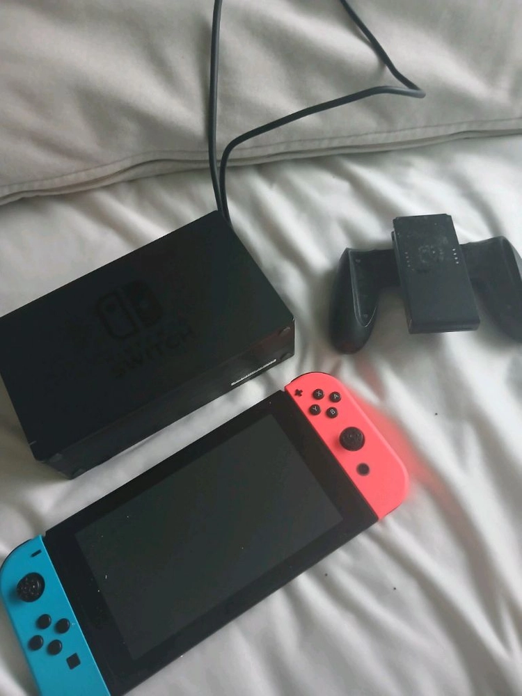 휴대용 게임기 OLED + 무선 컨트롤러 세트 - 안심되는 중고거래