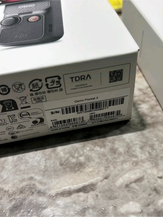 새상품) DJI 오즈모 포켓 3 + 미니삼각대 + 샌디스크 128GB SD카드 이미지