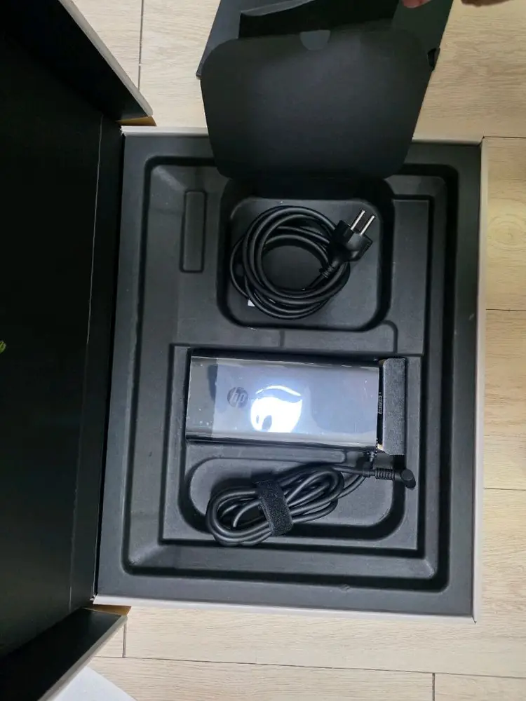 [사이클3] HP 오멘 맥스 16인치 노트북 인텔 275hx/32gb/1tb/5070 이미지
