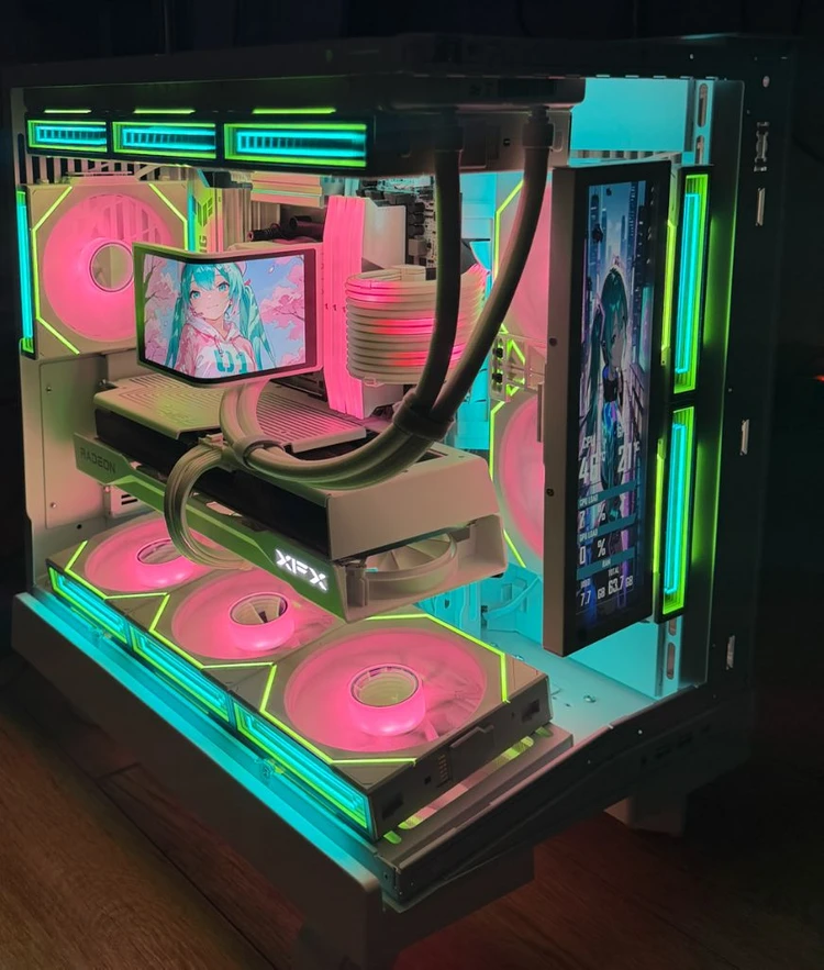 [신품급] 7800X3D 램 32G RX 9070XT SSD 1TB 화이트 PC 이미지