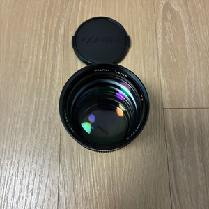 콘탁스 플라나 85mm f1.4 이미지