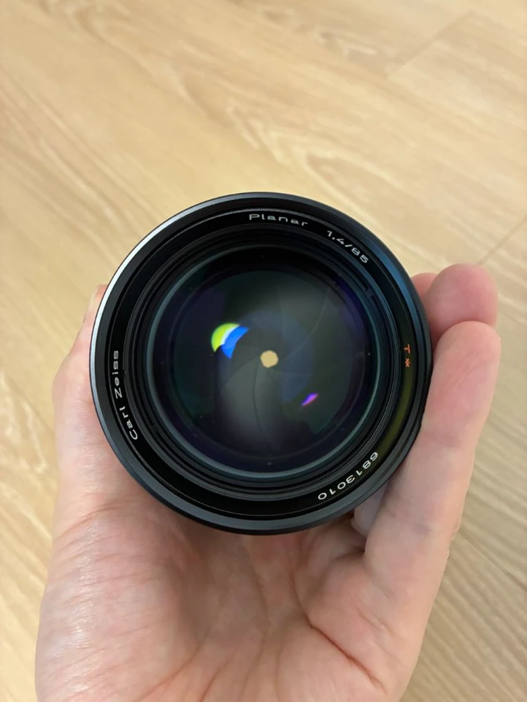 콘탁스 플라나 85mm f1.4 이미지