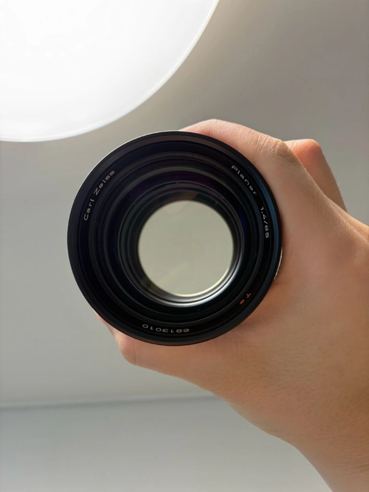 콘탁스 플라나 85mm f1.4 이미지