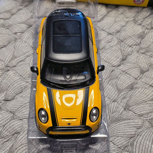 (예약중) 1:18 bmw mini cooperS diecast 이미지