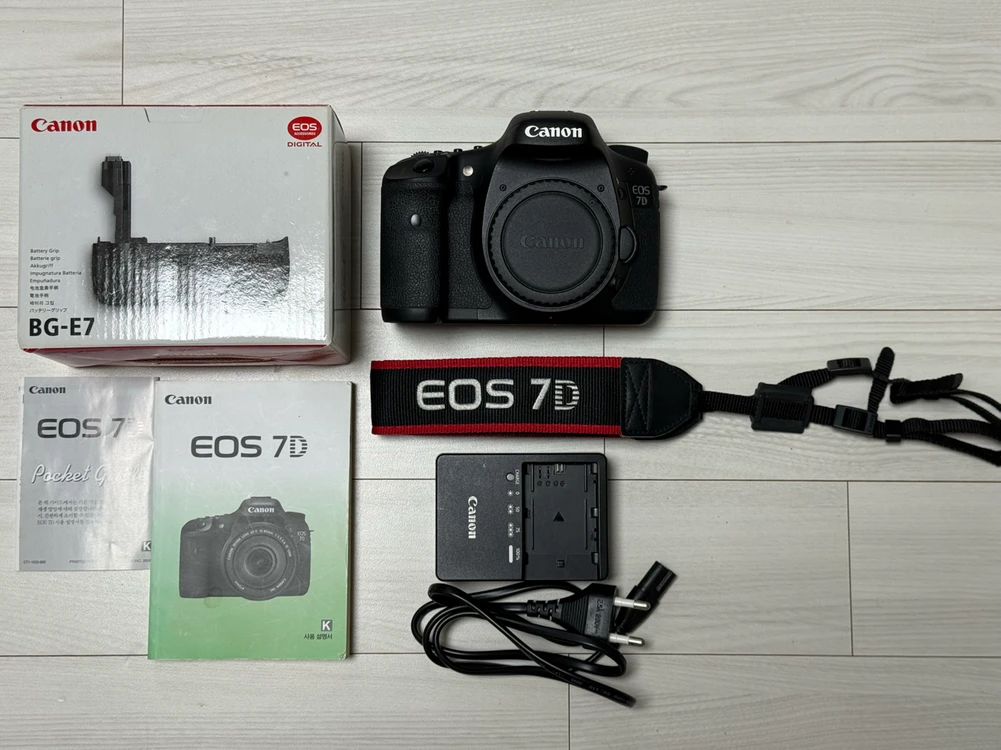 캐논 정품 EOS 7D DSLR카메라 + BG-E7 세로그립 이미지