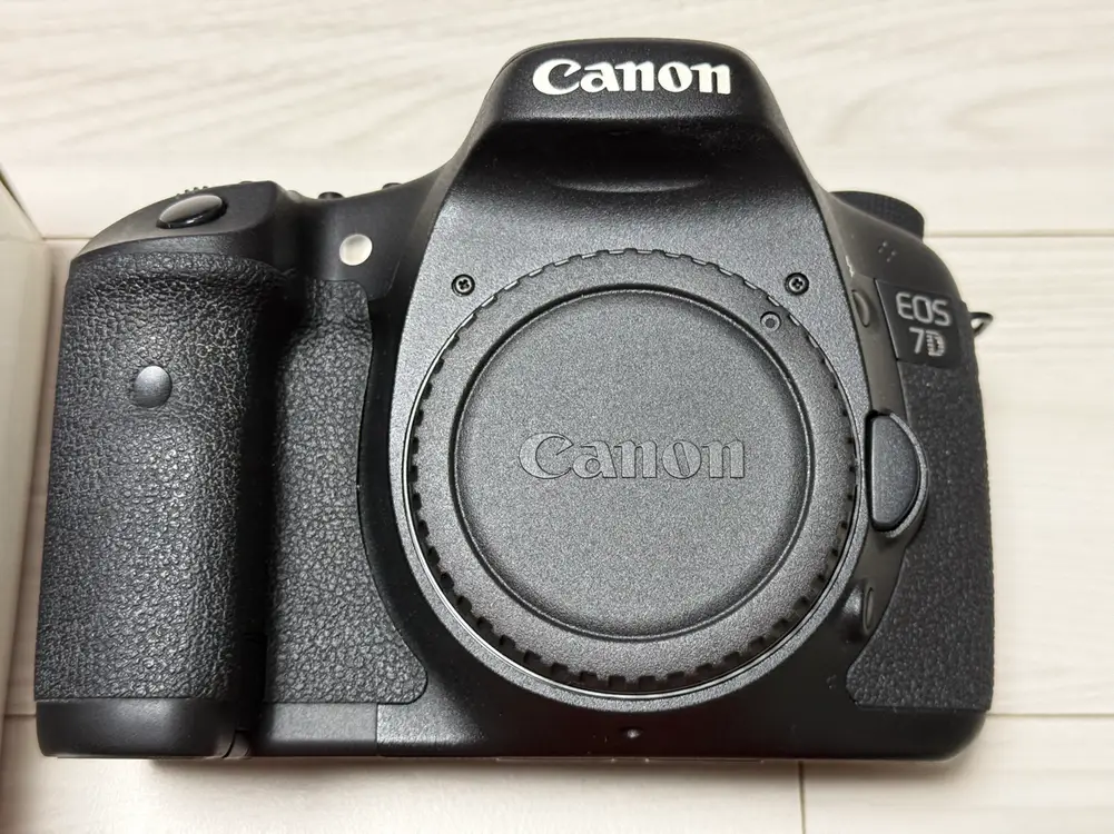 캐논 정품 EOS 7D DSLR카메라 + BG-E7 세로그립 이미지