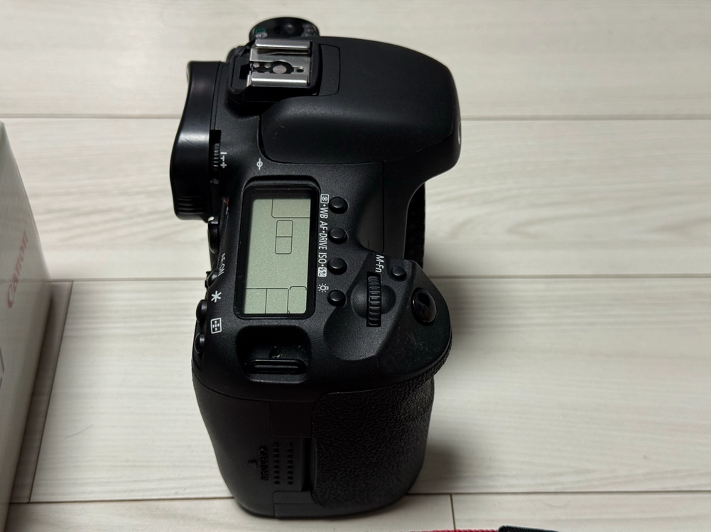 캐논 정품 EOS 7D DSLR카메라 + BG-E7 세로그립 이미지