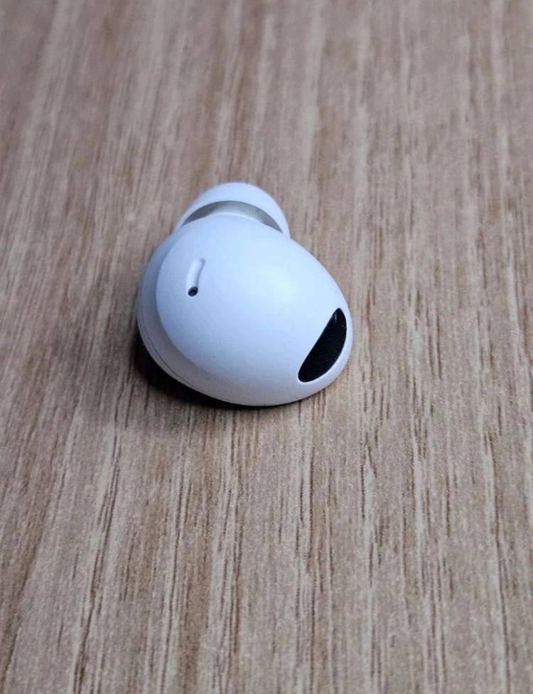 갤럭시 버즈2프로 화이트 왼쪽 SM-R510 이미지