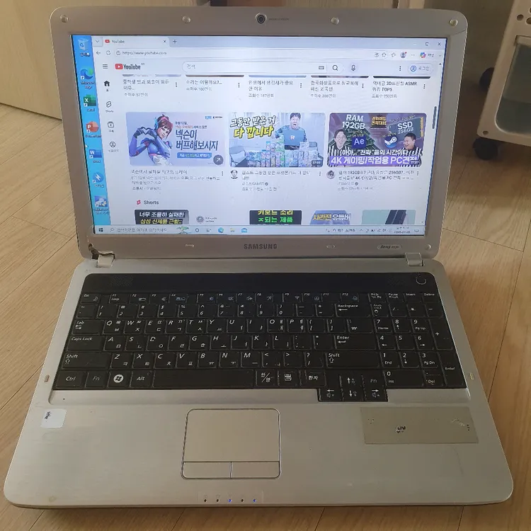 삼성 15.6인치 128SSD 노트북 부품용 작동함 오피스 원도우10 PC 128gb ssd 사무용 19V충전기포함 이미지