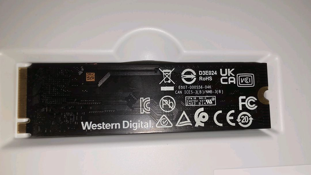 WD BLUE SN5000 M.2 NVMe 4TB 이미지