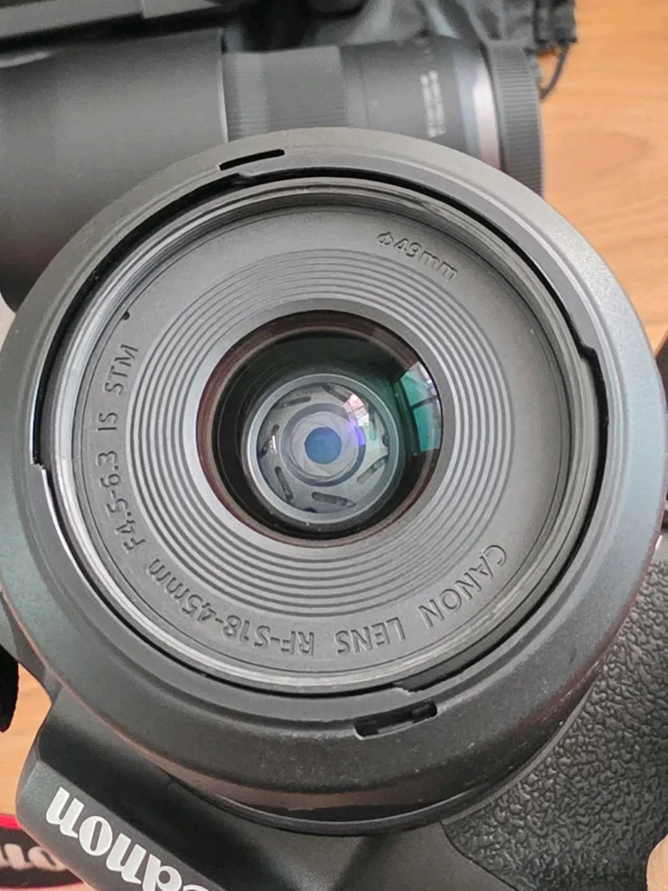 오늘만 이가격 180만원 캐논 EOS R10 가격낮춤 RF-S 18-45mm, RF 100-400mm 팝니다. 부산 이미지