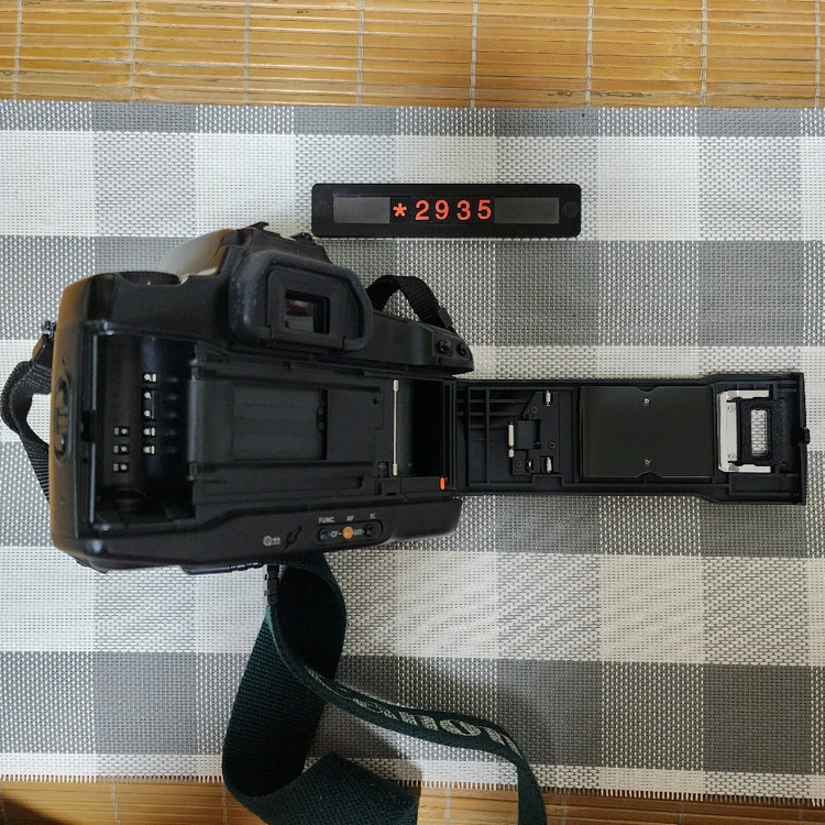 캐논 EOS 10 QD 필름카메라 35~80 줌렌즈 이미지